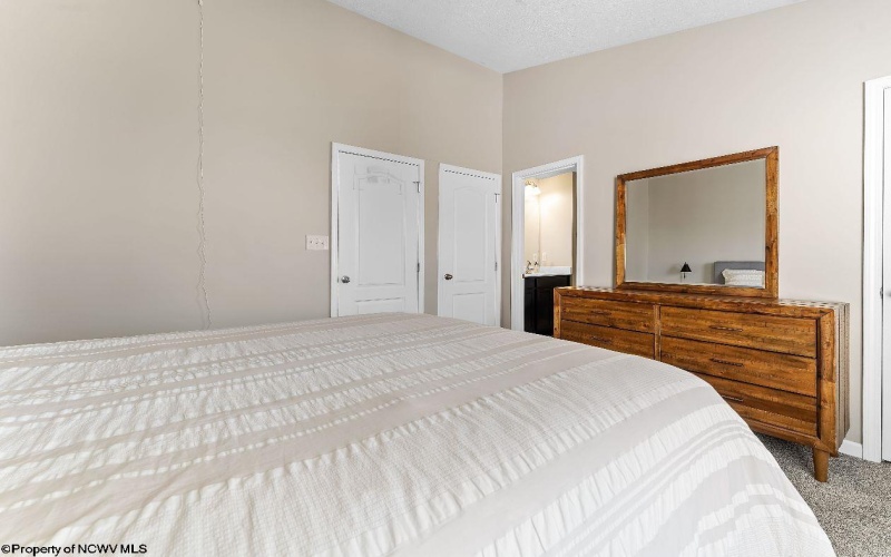 115 Tee Drive, Maidsville, West Virginia 26541, 3 Bedrooms Bedrooms, 7 Rooms Rooms,2 BathroomsBathrooms,Single Family Attached,For Sale,Tee,10163040