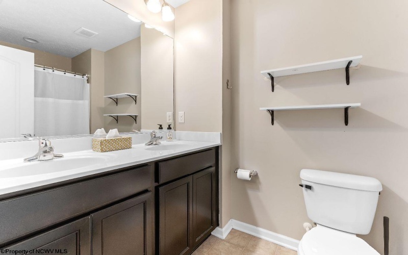 115 Tee Drive, Maidsville, West Virginia 26541, 3 Bedrooms Bedrooms, 7 Rooms Rooms,2 BathroomsBathrooms,Single Family Attached,For Sale,Tee,10163040