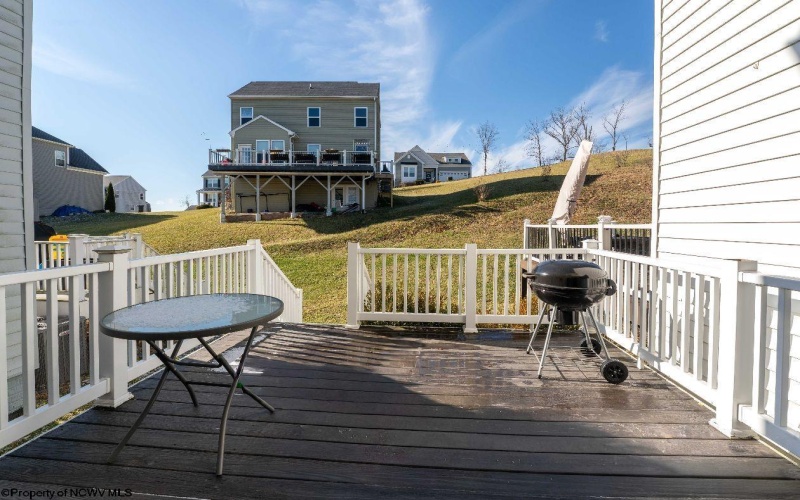 115 Tee Drive, Maidsville, West Virginia 26541, 3 Bedrooms Bedrooms, 7 Rooms Rooms,2 BathroomsBathrooms,Single Family Attached,For Sale,Tee,10163040