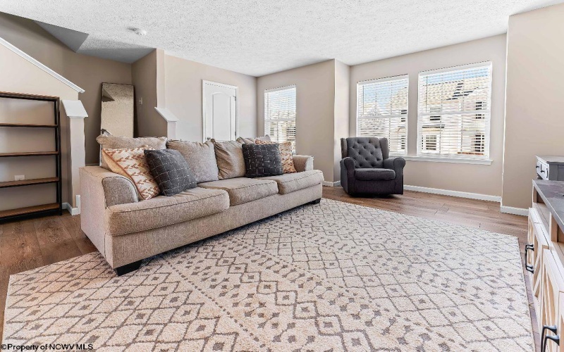 115 Tee Drive, Maidsville, West Virginia 26541, 3 Bedrooms Bedrooms, 7 Rooms Rooms,2 BathroomsBathrooms,Single Family Attached,For Sale,Tee,10163040