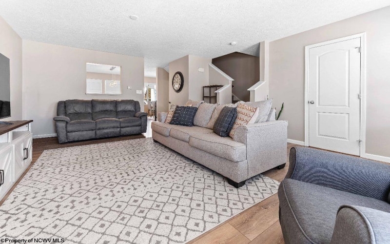 115 Tee Drive, Maidsville, West Virginia 26541, 3 Bedrooms Bedrooms, 7 Rooms Rooms,2 BathroomsBathrooms,Single Family Attached,For Sale,Tee,10163040