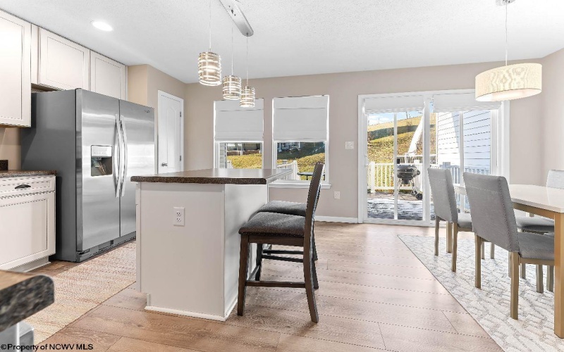 115 Tee Drive, Maidsville, West Virginia 26541, 3 Bedrooms Bedrooms, 7 Rooms Rooms,2 BathroomsBathrooms,Single Family Attached,For Sale,Tee,10163040