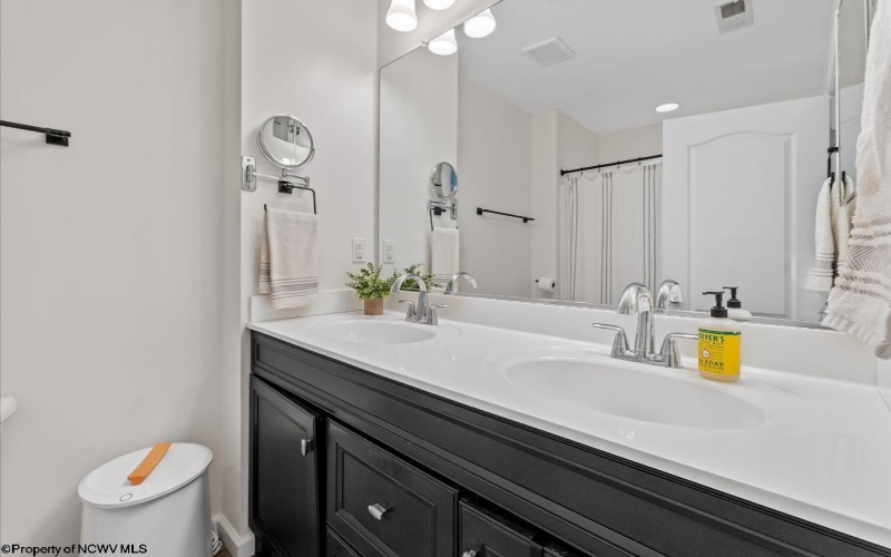 103 Birds Eye View Drive, Morgantown, West Virginia 26501, 3 Bedrooms Bedrooms, 5 Rooms Rooms,2 BathroomsBathrooms,Single Family Attached,For Sale,Birds Eye View,10163048