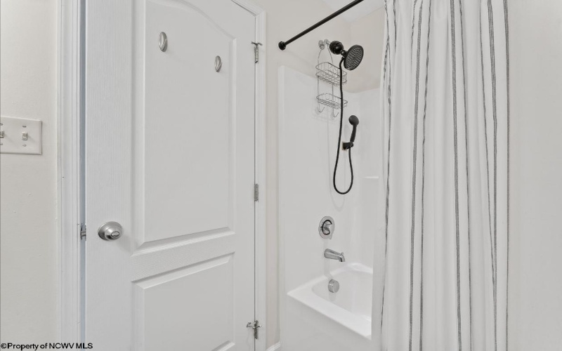 103 Birds Eye View Drive, Morgantown, West Virginia 26501, 3 Bedrooms Bedrooms, 5 Rooms Rooms,2 BathroomsBathrooms,Single Family Attached,For Sale,Birds Eye View,10163048