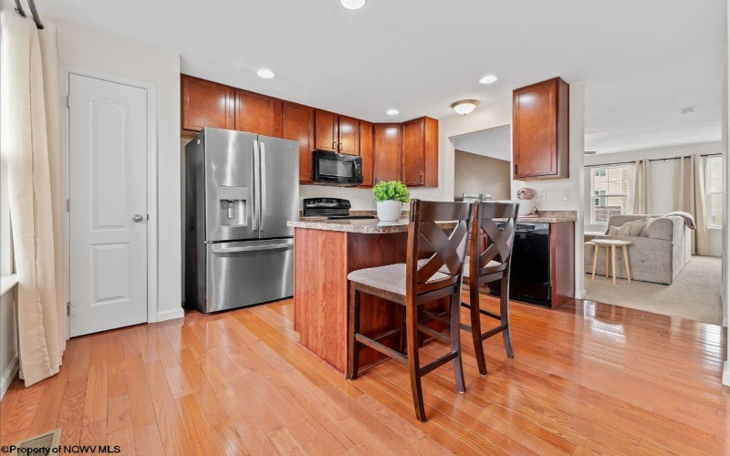 103 Birds Eye View Drive, Morgantown, West Virginia 26501, 3 Bedrooms Bedrooms, 5 Rooms Rooms,2 BathroomsBathrooms,Single Family Attached,For Sale,Birds Eye View,10163048