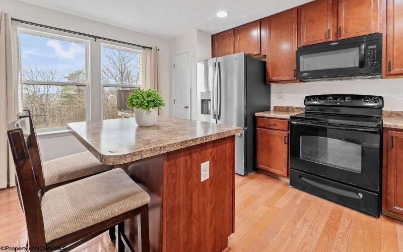 103 Birds Eye View Drive, Morgantown, West Virginia 26501, 3 Bedrooms Bedrooms, 5 Rooms Rooms,2 BathroomsBathrooms,Single Family Attached,For Sale,Birds Eye View,10163048