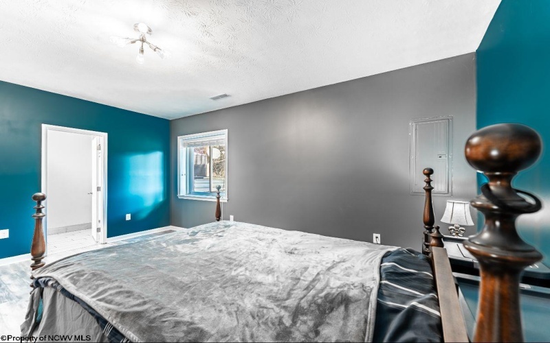 4102 Sun View Drive, Morgantown, West Virginia 26505, 3 Bedrooms Bedrooms, 6 Rooms Rooms,3 BathroomsBathrooms,Single Family Attached,For Sale,Sun View,10163049