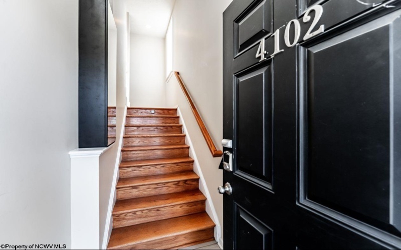 4102 Sun View Drive, Morgantown, West Virginia 26505, 3 Bedrooms Bedrooms, 6 Rooms Rooms,3 BathroomsBathrooms,Single Family Attached,For Sale,Sun View,10163049