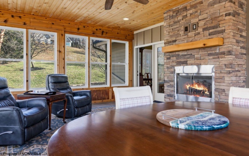 407 Sanctuary Cove, Morgantown, West Virginia 26508, 3 Bedrooms Bedrooms, 8 Rooms Rooms,2 BathroomsBathrooms,Single Family Detached,For Sale,Sanctuary,10163044