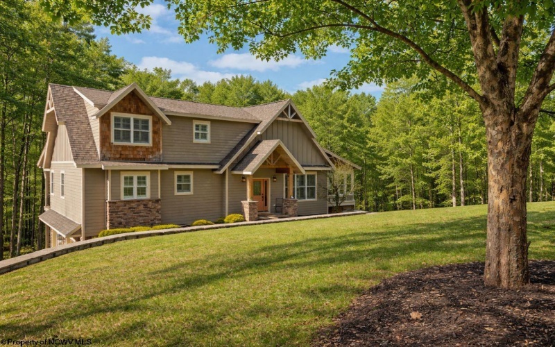 407 Sanctuary Cove, Morgantown, West Virginia 26508, 3 Bedrooms Bedrooms, 8 Rooms Rooms,2 BathroomsBathrooms,Single Family Detached,For Sale,Sanctuary,10163044