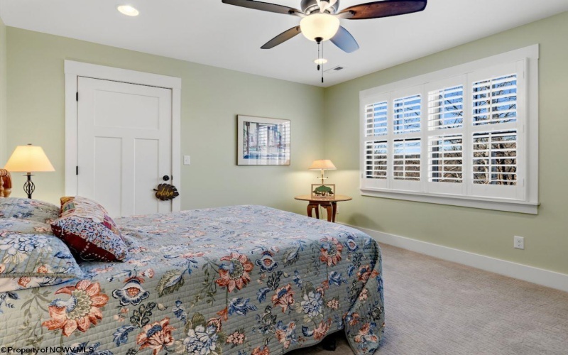 407 Sanctuary Cove, Morgantown, West Virginia 26508, 3 Bedrooms Bedrooms, 8 Rooms Rooms,2 BathroomsBathrooms,Single Family Detached,For Sale,Sanctuary,10163044