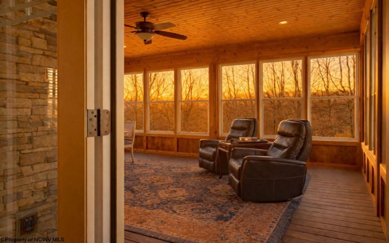 407 Sanctuary Cove, Morgantown, West Virginia 26508, 3 Bedrooms Bedrooms, 8 Rooms Rooms,2 BathroomsBathrooms,Single Family Detached,For Sale,Sanctuary,10163044