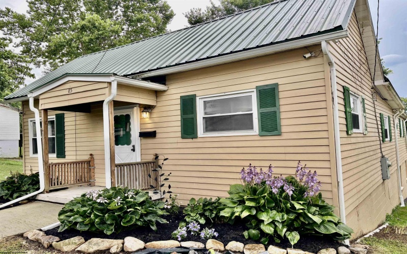 85 Charles Street, Shinnston, West Virginia 26431, 3 Bedrooms Bedrooms, 7 Rooms Rooms,2 BathroomsBathrooms,Single Family Detached,For Sale,Charles,10163038