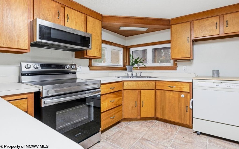 85 Charles Street, Shinnston, West Virginia 26431, 3 Bedrooms Bedrooms, 7 Rooms Rooms,2 BathroomsBathrooms,Single Family Detached,For Sale,Charles,10163038