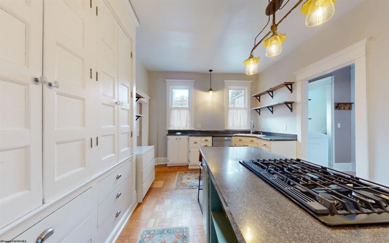 803 Benoni Avenue, Fairmont, West Virginia 26554, 6 Bedrooms Bedrooms, 13 Rooms Rooms,3 BathroomsBathrooms,Single Family Detached,For Sale,Benoni,10163041