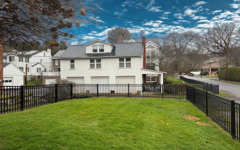 803 Benoni Avenue, Fairmont, West Virginia 26554, 6 Bedrooms Bedrooms, 13 Rooms Rooms,3 BathroomsBathrooms,Single Family Detached,For Sale,Benoni,10163041