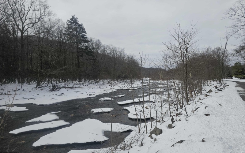 390 Dolly Lane, Dryfork, West Virginia 26263, 2 Bedrooms Bedrooms, 4 Rooms Rooms,1 BathroomBathrooms,Single Family Detached,For Sale,Dolly,10163052