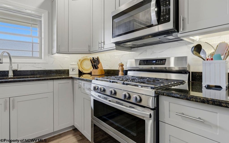 225 Frisco Lane, Bridgeport, West Virginia 26330, 3 Bedrooms Bedrooms, 7 Rooms Rooms,2 BathroomsBathrooms,Single Family Detached,For Sale,Frisco,10163051