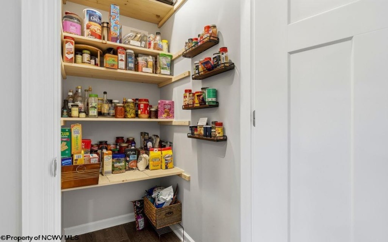 225 Frisco Lane, Bridgeport, West Virginia 26330, 3 Bedrooms Bedrooms, 7 Rooms Rooms,2 BathroomsBathrooms,Single Family Detached,For Sale,Frisco,10163051