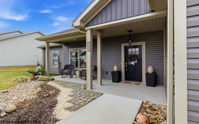 225 Frisco Lane, Bridgeport, West Virginia 26330, 3 Bedrooms Bedrooms, 7 Rooms Rooms,2 BathroomsBathrooms,Single Family Detached,For Sale,Frisco,10163051