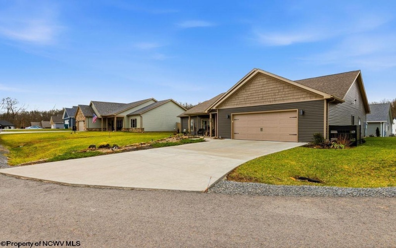 225 Frisco Lane, Bridgeport, West Virginia 26330, 3 Bedrooms Bedrooms, 7 Rooms Rooms,2 BathroomsBathrooms,Single Family Detached,For Sale,Frisco,10163051