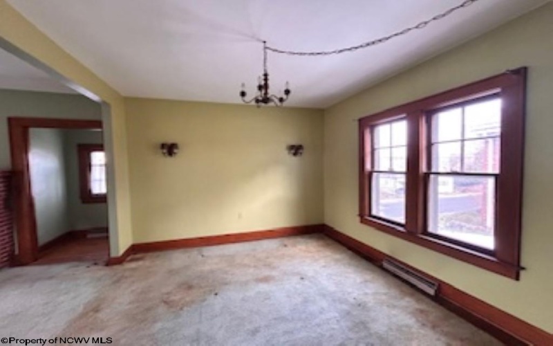 805 Chestnut Street, Clarksburg, West Virginia 26301, 3 Bedrooms Bedrooms, 10 Rooms Rooms,2 BathroomsBathrooms,Single Family Detached,For Sale,Chestnut,10163068