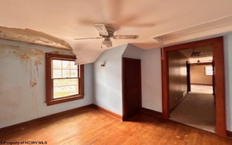 805 Chestnut Street, Clarksburg, West Virginia 26301, 3 Bedrooms Bedrooms, 10 Rooms Rooms,2 BathroomsBathrooms,Single Family Detached,For Sale,Chestnut,10163068