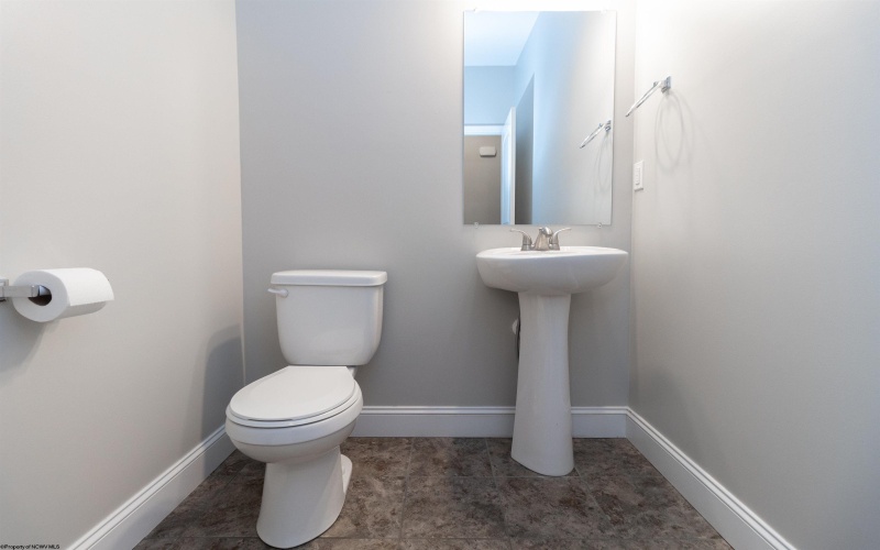 234 Mimosa Lane, Bridgeport, West Virginia 26330, 3 Bedrooms Bedrooms, 6 Rooms Rooms,2 BathroomsBathrooms,Single Family Attached,For Sale,Mimosa,10158185