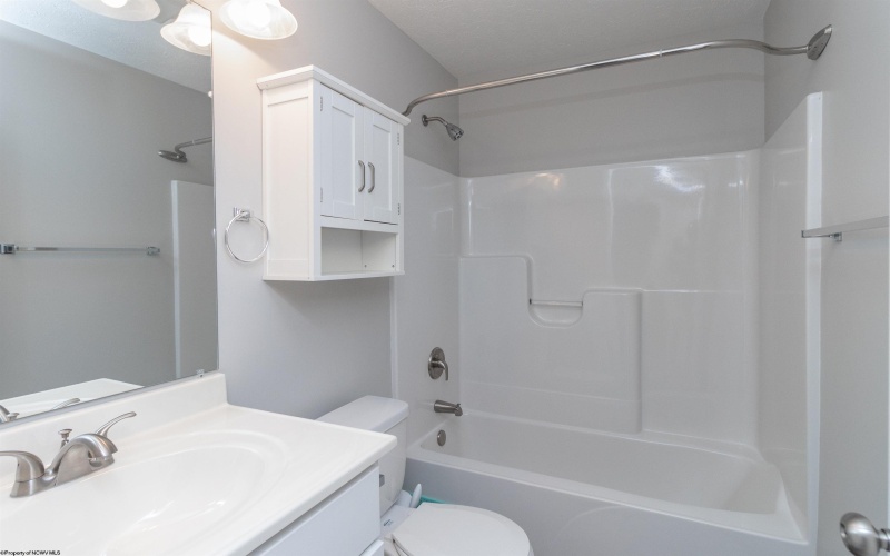 234 Mimosa Lane, Bridgeport, West Virginia 26330, 3 Bedrooms Bedrooms, 6 Rooms Rooms,2 BathroomsBathrooms,Single Family Attached,For Sale,Mimosa,10158185