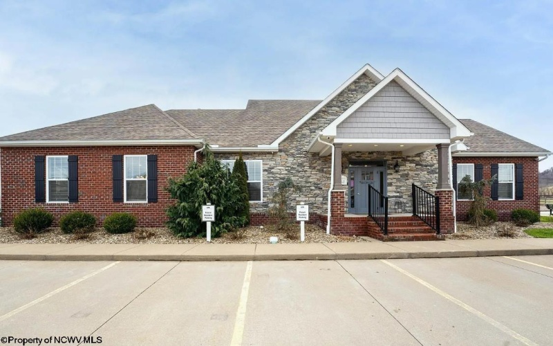 234 Mimosa Lane, Bridgeport, West Virginia 26330, 3 Bedrooms Bedrooms, 6 Rooms Rooms,2 BathroomsBathrooms,Single Family Attached,For Sale,Mimosa,10158185