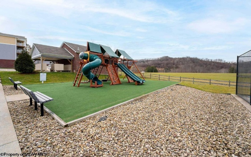 234 Mimosa Lane, Bridgeport, West Virginia 26330, 3 Bedrooms Bedrooms, 6 Rooms Rooms,2 BathroomsBathrooms,Single Family Attached,For Sale,Mimosa,10158185