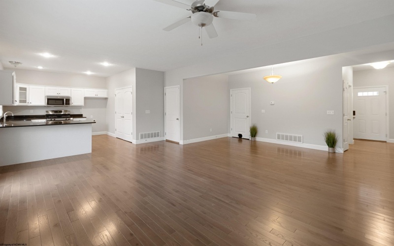 234 Mimosa Lane, Bridgeport, West Virginia 26330, 3 Bedrooms Bedrooms, 6 Rooms Rooms,2 BathroomsBathrooms,Single Family Attached,For Sale,Mimosa,10158185