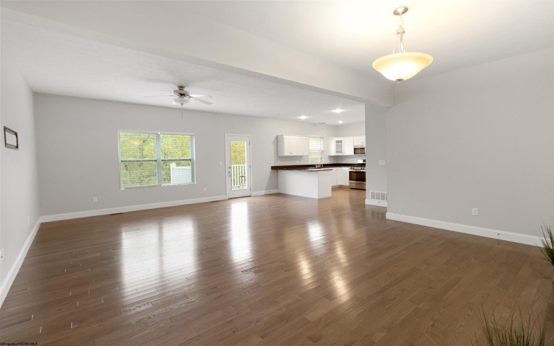 234 Mimosa Lane, Bridgeport, West Virginia 26330, 3 Bedrooms Bedrooms, 6 Rooms Rooms,2 BathroomsBathrooms,Single Family Attached,For Sale,Mimosa,10158185