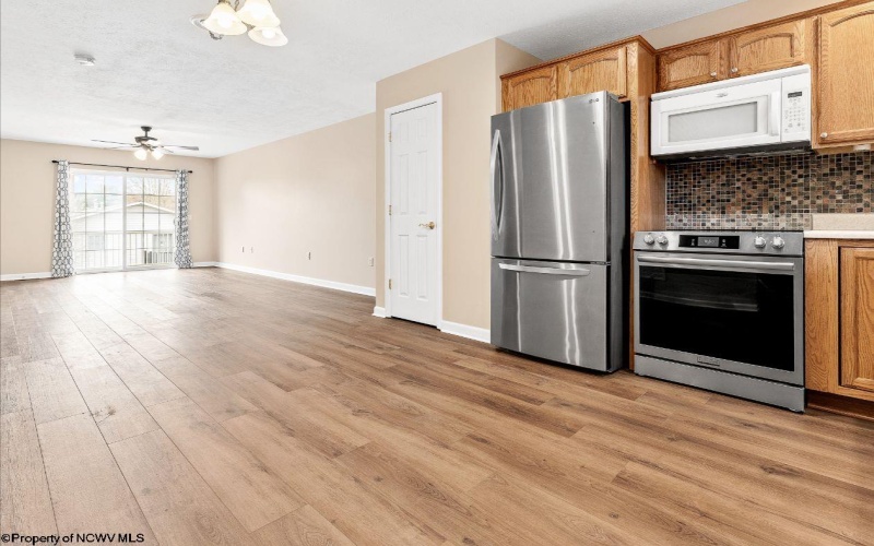 9 Willow Ridge Drive, Morgantown, West Virginia 26505, 2 Bedrooms Bedrooms, 5 Rooms Rooms,2 BathroomsBathrooms,Single Family Attached,For Sale,Willow Ridge,10163064