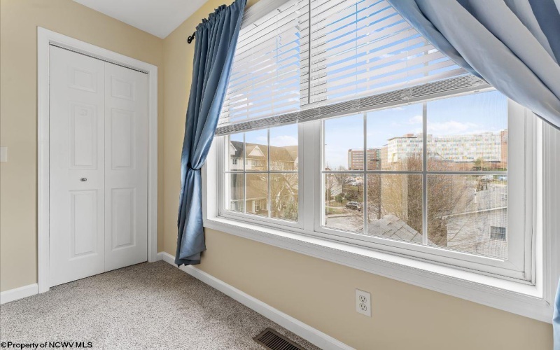 9 Willow Ridge Drive, Morgantown, West Virginia 26505, 2 Bedrooms Bedrooms, 5 Rooms Rooms,2 BathroomsBathrooms,Single Family Attached,For Sale,Willow Ridge,10163064