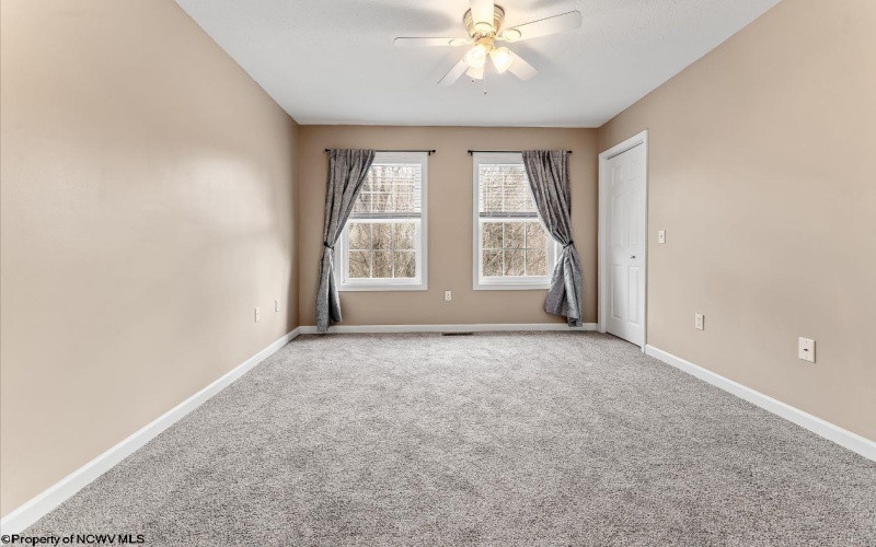 9 Willow Ridge Drive, Morgantown, West Virginia 26505, 2 Bedrooms Bedrooms, 5 Rooms Rooms,2 BathroomsBathrooms,Single Family Attached,For Sale,Willow Ridge,10163064