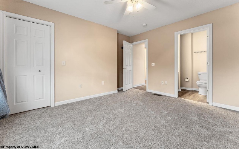 9 Willow Ridge Drive, Morgantown, West Virginia 26505, 2 Bedrooms Bedrooms, 5 Rooms Rooms,2 BathroomsBathrooms,Single Family Attached,For Sale,Willow Ridge,10163064