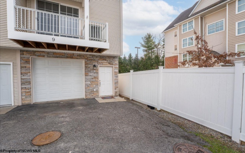 9 Willow Ridge Drive, Morgantown, West Virginia 26505, 2 Bedrooms Bedrooms, 5 Rooms Rooms,2 BathroomsBathrooms,Single Family Attached,For Sale,Willow Ridge,10163064