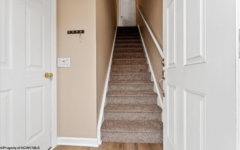 9 Willow Ridge Drive, Morgantown, West Virginia 26505, 2 Bedrooms Bedrooms, 5 Rooms Rooms,2 BathroomsBathrooms,Single Family Attached,For Sale,Willow Ridge,10163064