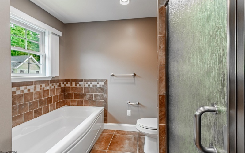 4 Palmetto Drive, Morgantown, West Virginia 26508, 3 Bedrooms Bedrooms, 7 Rooms Rooms,4 BathroomsBathrooms,Residential Rentals,For Rent,Palmetto,10163069