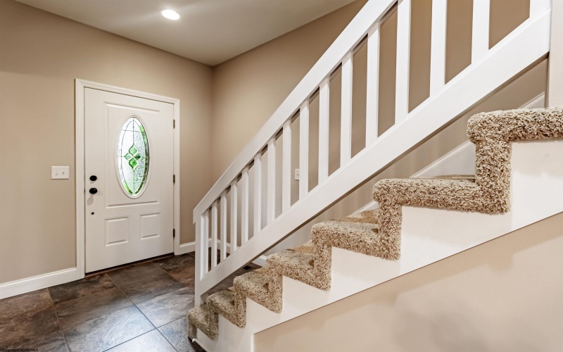 4 Palmetto Drive, Morgantown, West Virginia 26508, 3 Bedrooms Bedrooms, 7 Rooms Rooms,4 BathroomsBathrooms,Residential Rentals,For Rent,Palmetto,10163069