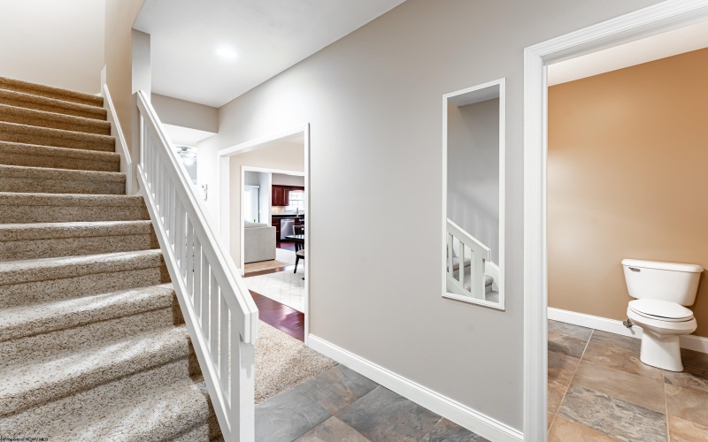 4 Palmetto Drive, Morgantown, West Virginia 26508, 3 Bedrooms Bedrooms, 7 Rooms Rooms,4 BathroomsBathrooms,Residential Rentals,For Rent,Palmetto,10163069