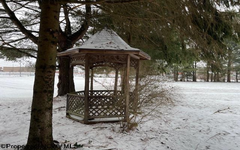 81 Pine Circle Drive, Elkins, West Virginia 26241, 3 Bedrooms Bedrooms, 8 Rooms Rooms,1 BathroomBathrooms,Single Family Detached,For Sale,Pine Circle,10163067