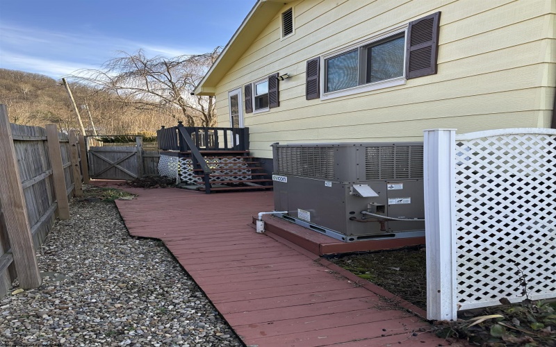 136 Forinash Road, Weston, West Virginia 26452-0000, 3 Bedrooms Bedrooms, 6 Rooms Rooms,2 BathroomsBathrooms,Single Family Detached,For Sale,Forinash,10163062