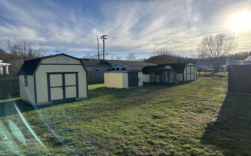 136 Forinash Road, Weston, West Virginia 26452-0000, 3 Bedrooms Bedrooms, 6 Rooms Rooms,2 BathroomsBathrooms,Single Family Detached,For Sale,Forinash,10163062