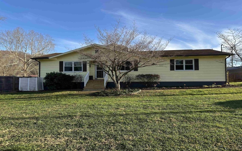 136 Forinash Road, Weston, West Virginia 26452-0000, 3 Bedrooms Bedrooms, 6 Rooms Rooms,2 BathroomsBathrooms,Single Family Detached,For Sale,Forinash,10163062