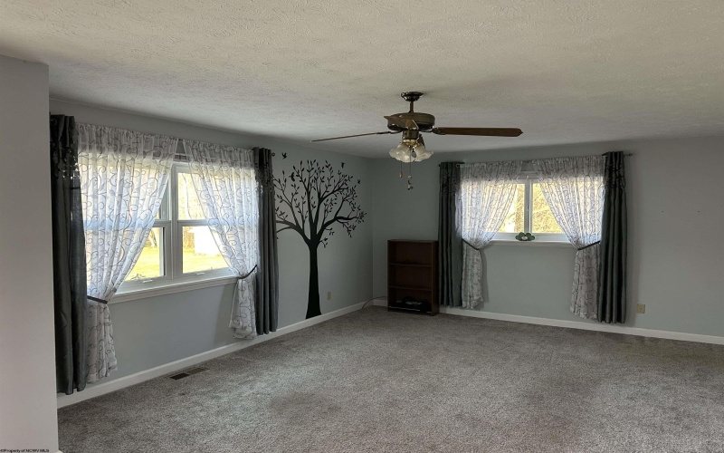 136 Forinash Road, Weston, West Virginia 26452-0000, 3 Bedrooms Bedrooms, 6 Rooms Rooms,2 BathroomsBathrooms,Single Family Detached,For Sale,Forinash,10163062