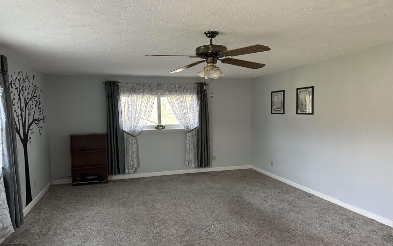 136 Forinash Road, Weston, West Virginia 26452-0000, 3 Bedrooms Bedrooms, 6 Rooms Rooms,2 BathroomsBathrooms,Single Family Detached,For Sale,Forinash,10163062