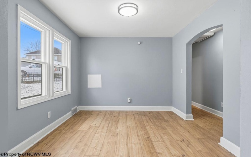 408 Maryland Avenue, Nutter Fort, West Virginia 26301, 3 Bedrooms Bedrooms, 6 Rooms Rooms,2 BathroomsBathrooms,Single Family Detached,For Sale,Maryland,10163066