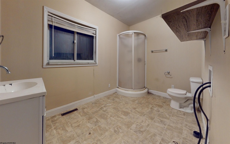 701 View Avenue, Fairmont, West Virginia 26554, 3 Bedrooms Bedrooms, 6 Rooms Rooms,2 BathroomsBathrooms,Single Family Detached,For Sale,View,10163061